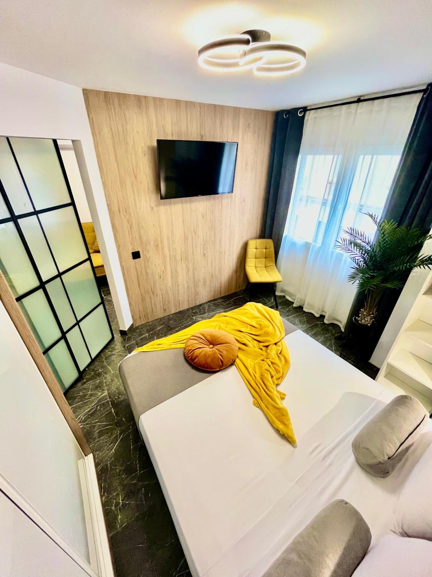 Elegante Apartamento Tres Colores Alicante Exterior photo